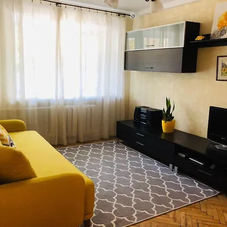 Sunflower Near Airport & Railway Station & Center City! Apartment Kyiv